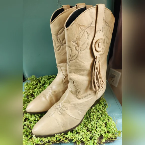 LAREDO 80's Vintage Tan Cream Retro Leather Western Fringe Cowboy Girl Boots 9M - Picture 6 of 16
